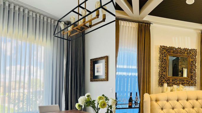 How to choose the right curtains for your living room?